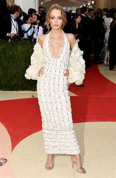 bad chanel celebrity look|celebrities with chanel dresses.